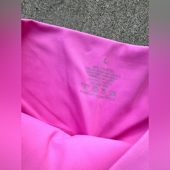 Agent 84 bottoms only 💖🫶🏼 - Picture 5 of 5